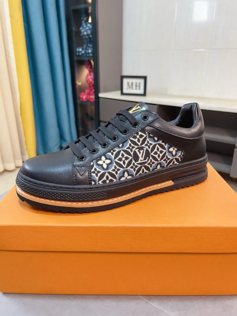 Men's shoes💰420🌹🌹[LV]🌹High-end men's shoes brand: official website 1:1 latest masterpiece: the upper is made of Italian imported first-layer cowhide with special materials➕full genuine leather lining🔥, making walking more convenient and comfortable! Exclusive new style, stunning work [color]! Create a fashionable personality to set off your uniqueness! A must-have for trendy men! Classic🔥Number: 38-44